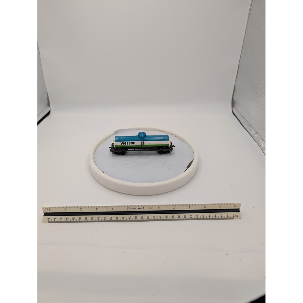 HO Scale Wesson Pure Vegetable Oil GATX 9876 Tank Car Blue White Green